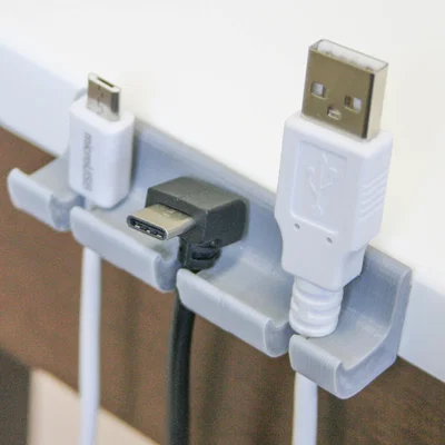 Giá đỡ cáp USB gọn gàng cho bàn làm việc