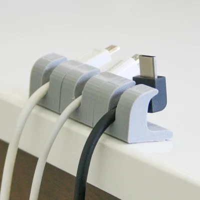 Giá đỡ cáp USB gọn gàng cho bàn làm việc