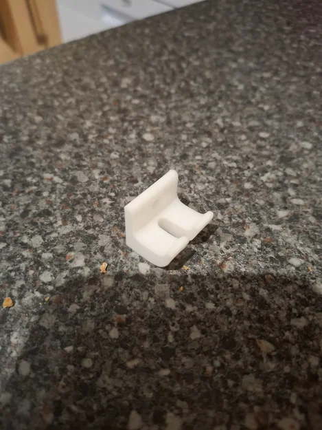 Kẹp giữ dây cáp có lỗ bắt vít - Giải pháp quản lý dây gọn gàng - Image 2