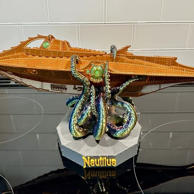 Đế giữ mực (Squid Stand) cho mô hình tàu Nautilus