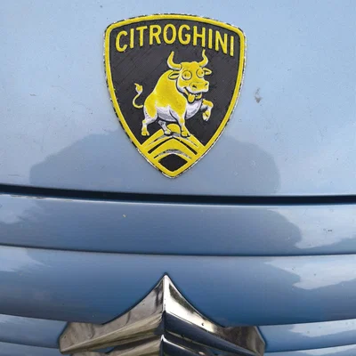 Logo Citroghini hài hước trang trí xe hơi độc đáo