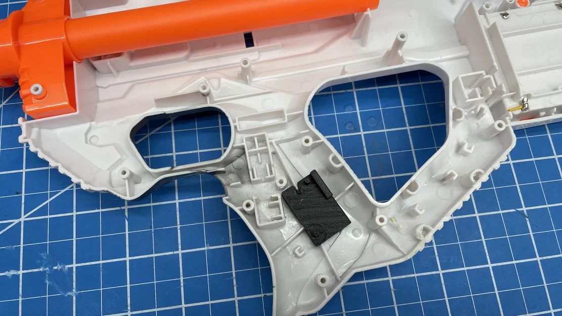 Miếng đệm cố định micro switch cho Nerf Rayven (dễ lắp đặt) - Image 1