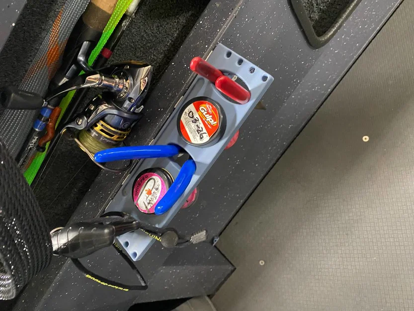 Giá treo dụng cụ câu cá và hộp mồi - Image 1