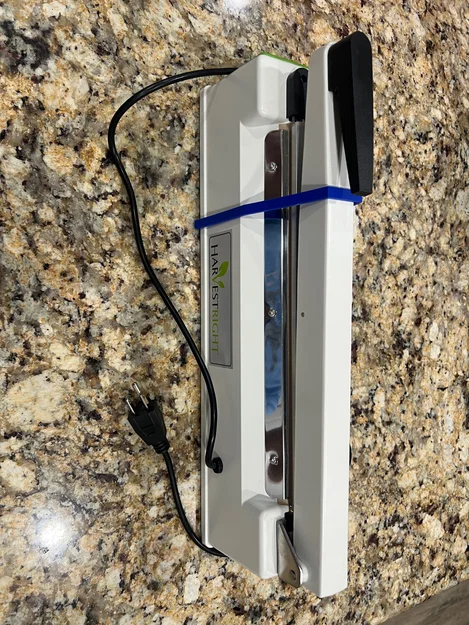 Kẹp giữ thanh ép máy đóng gói túi Mylar HarvestRight (In 3D) - Image 2