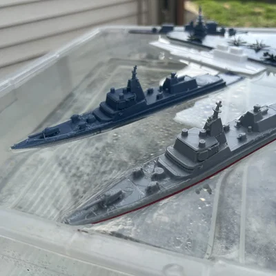 Mô hình tàu chiến lớp Defiant (USS Defiant)