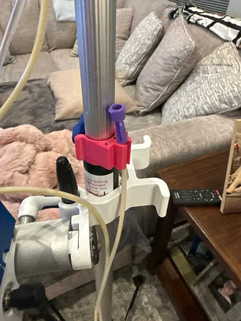 Kẹp giữ ống truyền ăn cho cây treo dịch truyền - Image 2