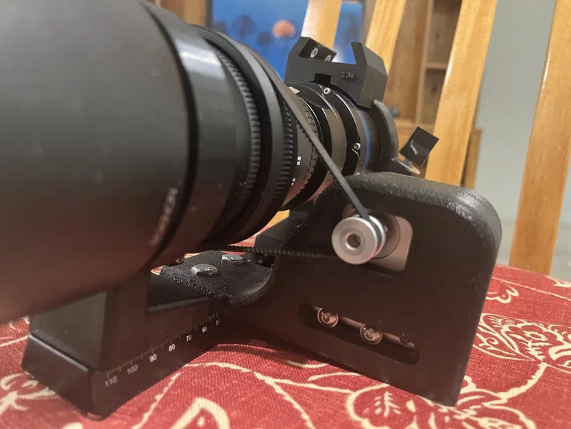 Ngàm kẹp lens Rokinon Samyang 135mm gắn thanh Dovetail - Image 1