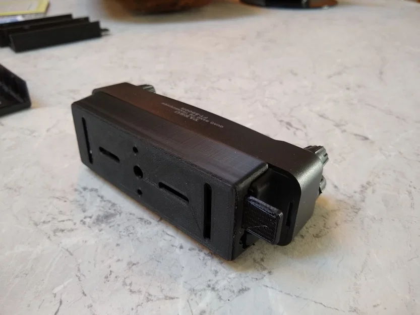 Giá đỡ đầu Radio Yaesu FT-8800/FT-8900 - Image 3