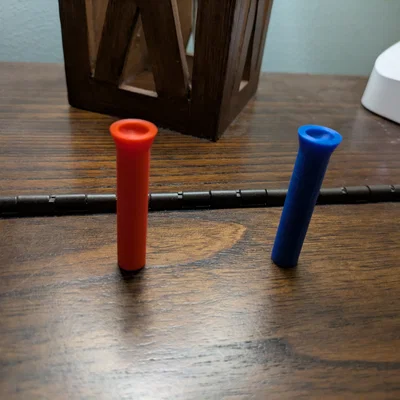 Trò chơi cắm chốt tam giác (Triangle Peg Board Game)