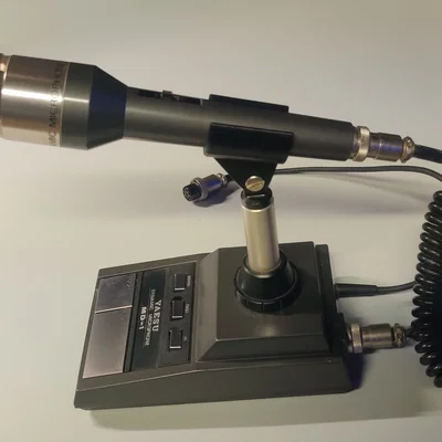 Ngàm giữ micro để bàn Yaesu MD-1: Phụ kiện in 3D hữu ích