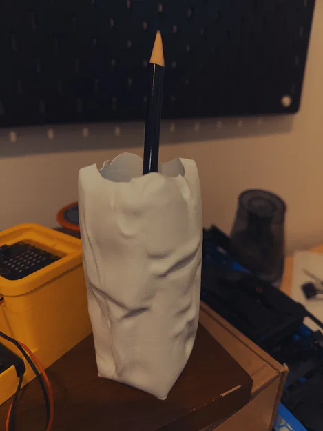 Ống cắm bút mô phỏng nếp gấp vải độc đáo (Cloth Pencil Holder) - Image 1