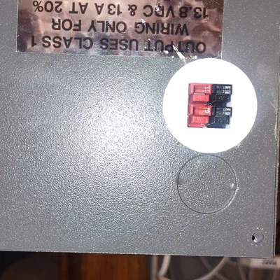 Ngàm chuyển đổi từ 9 Pin Molex sang PowerPole