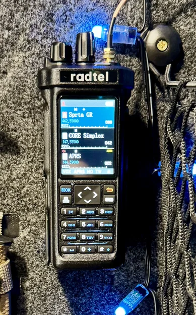 Giá treo tường cho Radtel 950 Pro - Image 1