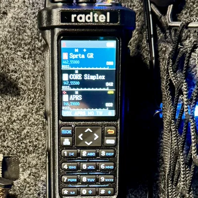 Giá treo tường cho Radtel 950 Pro