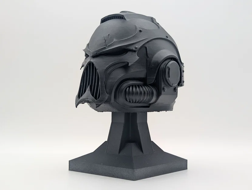 Mô hình mũ chiến binh Black Legion - Warhammer 40K trưng bày cực chất - Image 1