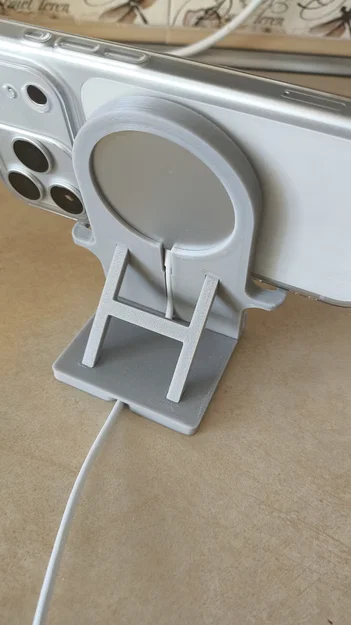 Đế sạc Magsafe để bàn tiện lợi cho iPhone 17, 17 Pro và 17 Pro Max - Image 4