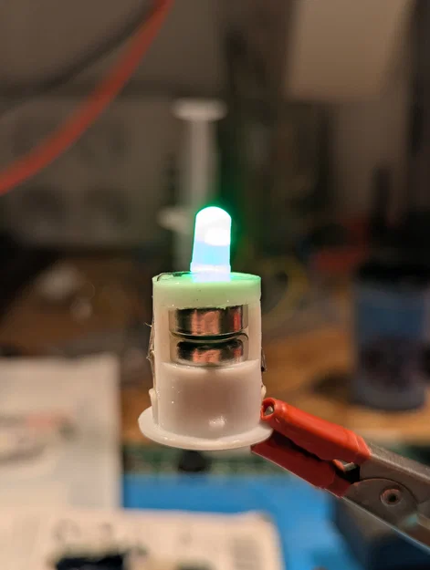 Đế pin LR44 kèm LED và công tắc - Image 1