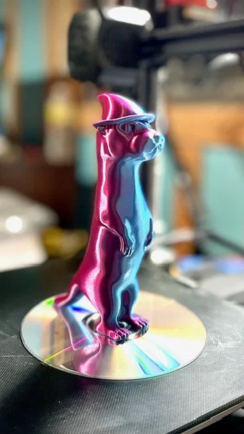 Mô hình chú rái cá đội mũ (Otter with Hat) - Thiết kế trang trí 3D - Image 1