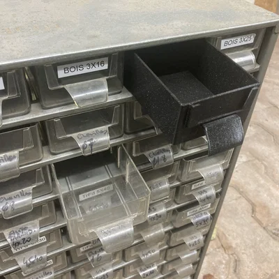 Khay đựng đồ tùy chỉnh cho tủ Raaco - Tự thiết kế với FreeCad