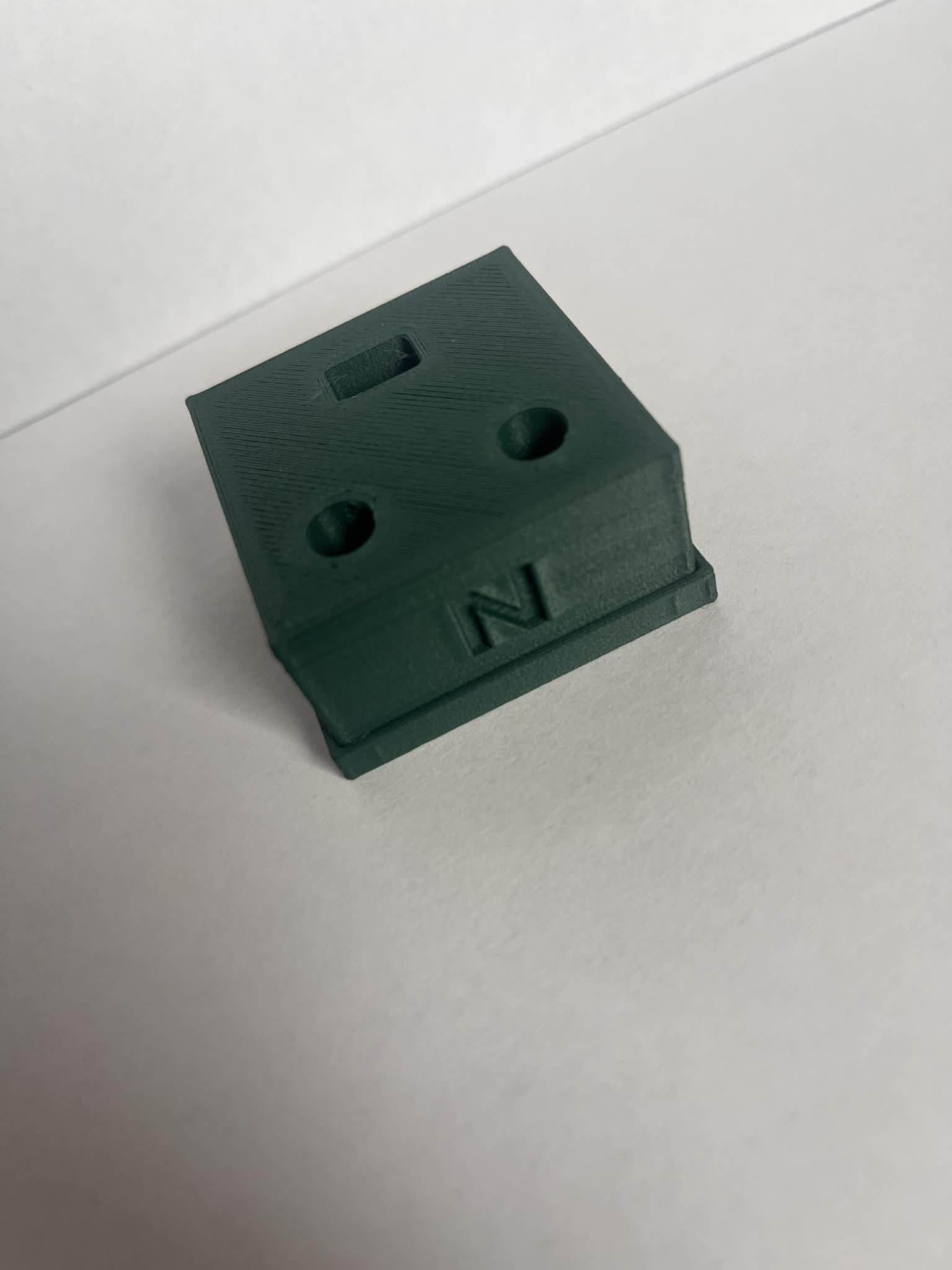 Đế cắm bàn chải kẽ răng Curaprox kèm khay hứng nước tiện lợi