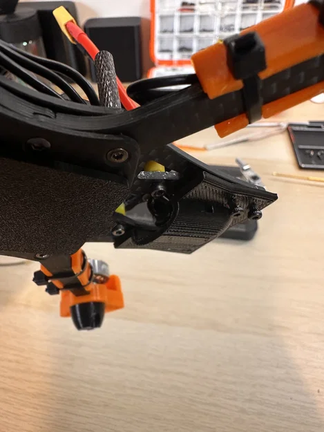 Ốp bảo vệ tụ điện cản trước cho AOS 3.5 - Image 1