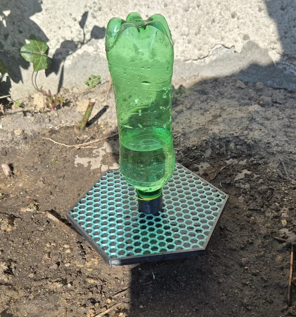 Dụng cụ cho ong ăn kèm chân cắm đất (Bản Remix) - Image 2