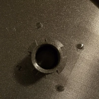 Dụng cụ cho ong ăn kèm chân cắm đất (Bản Remix)