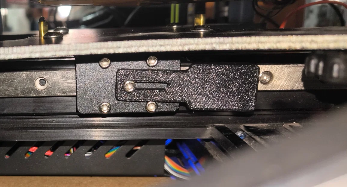 Giá đỡ công tắc hành trình trục Y cho ray MGN12 trên Ender 3 PRO - Image 1