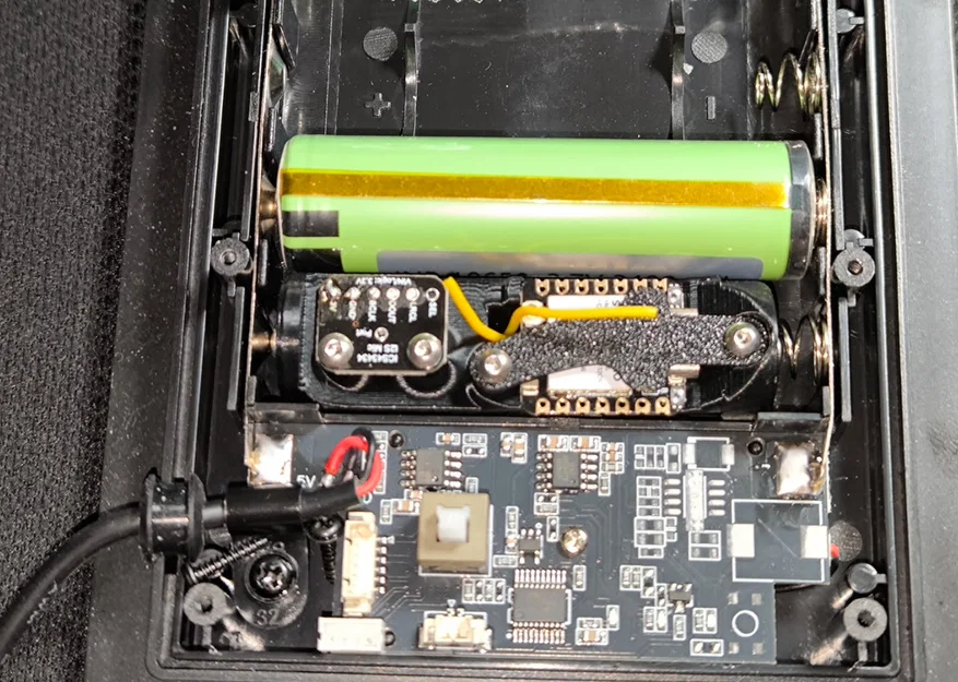 Giá đỡ ESP32 và Microphone tích hợp pin 18650 - Image 2