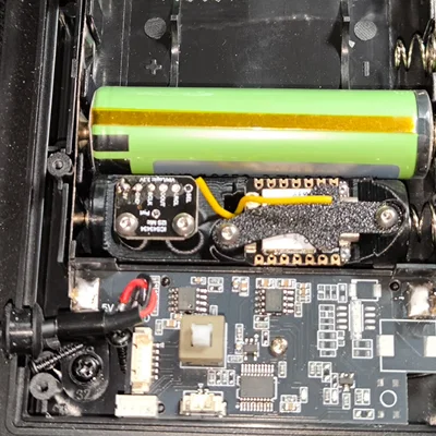 Giá đỡ ESP32 và Microphone tích hợp pin 18650