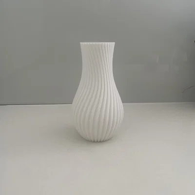 Bình hoa Japandi hiện đại