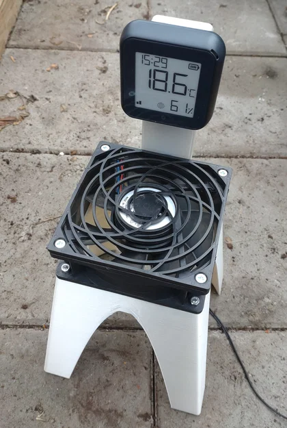 Giá đỡ quạt 12 cm tích hợp nhiệt ẩm kế - Image 1