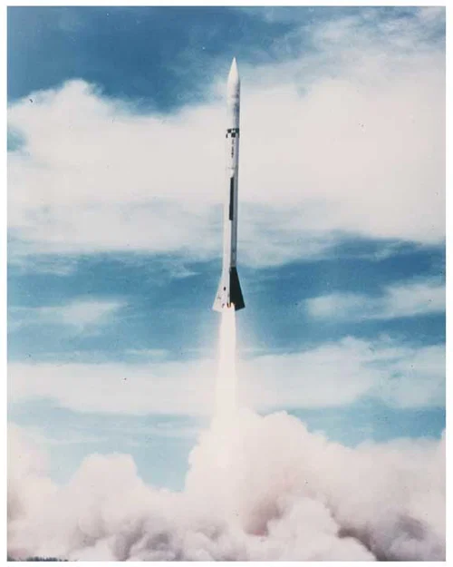 Mô hình tên lửa MGM-5 Corporal - Image 1