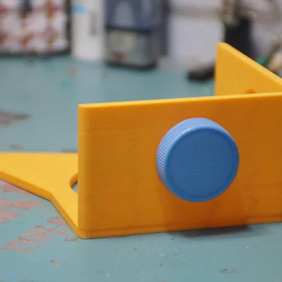 Dụng cụ giữ ga giường bằng nắp chai 5L (Bed Sheet Holder)