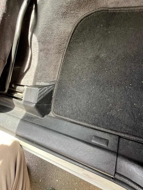 Nắp đậy giá đỡ ghế 3D cho Volvo 940/740 - Phụ tùng phục dựng - Image 7