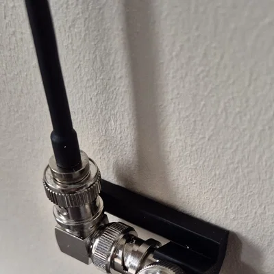 Giá đỡ dọc cho ăng-ten whip UHF-VHF FTX-1