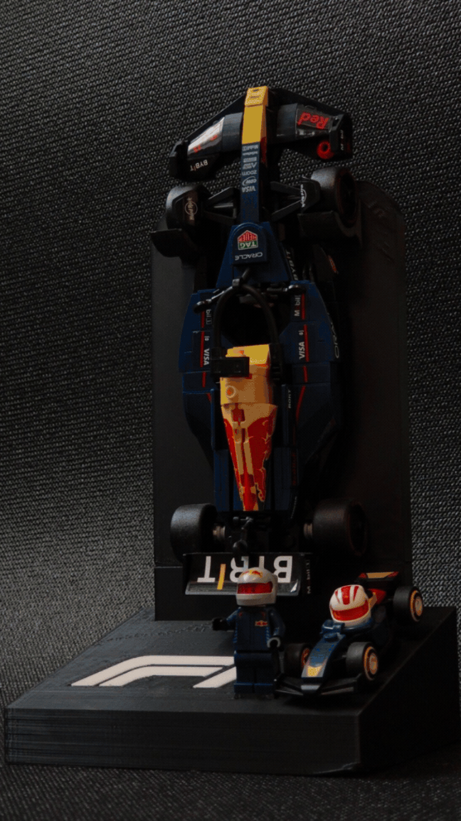 Giá Trưng Bày LEGO F1 – Kệ Đựng Xe Mini & Tay Đua (Remix) - Thumbnail 2