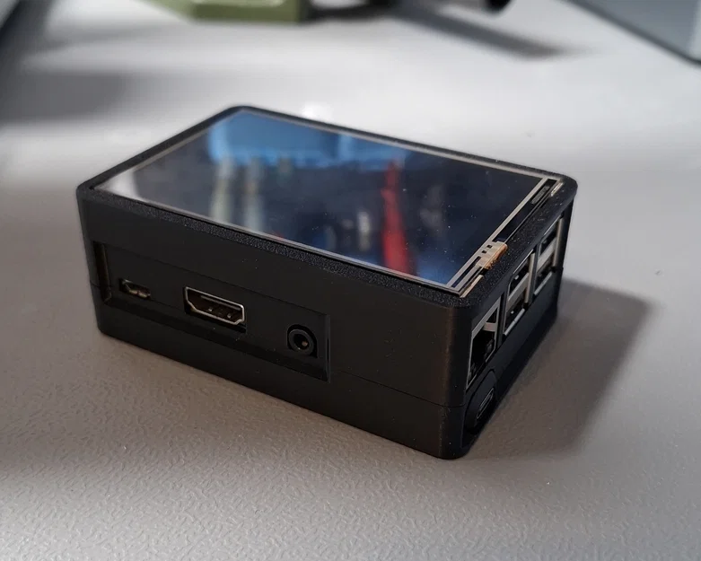 Vỏ Raspberry Pi 2B tích hợp màn hình 3.5 inch và mod nguồn USB-C - Image 1