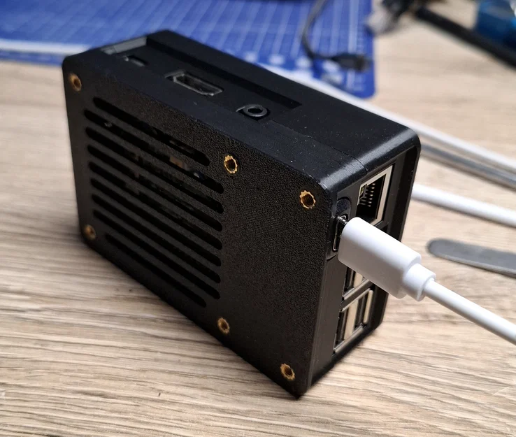 Vỏ Raspberry Pi 2B tích hợp màn hình 3.5 inch và mod nguồn USB-C - Image 7