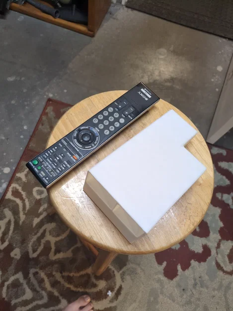 Khay Đựng Remote Nam Châm Tiện Lợi Cho Bàn Làm Việc - Image 3