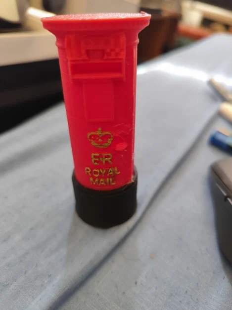 Mô hình thùng thư kiểu Anh (British Postbox) - Image 1