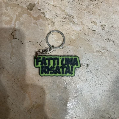 Móc khóa in 3D thông điệp vui nhộn Fatti una risata