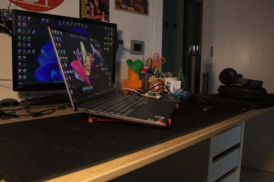 Giá đỡ laptop gấp gọn đa năng - Image 1