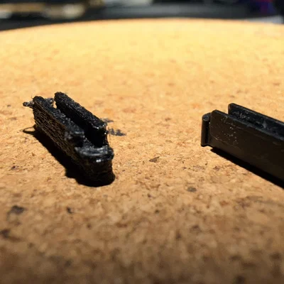 Kẹp nhựa cố định nắp lưng laptop 3D (Fruit Laptop Backplate Clip)