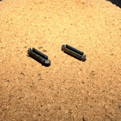 Kẹp nhựa cố định nắp lưng laptop 3D (Fruit Laptop Backplate Clip)