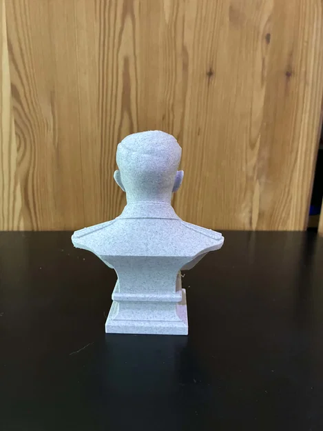 Bức tượng bán thân Youri Alekseïevitch Gagarine - Image 5