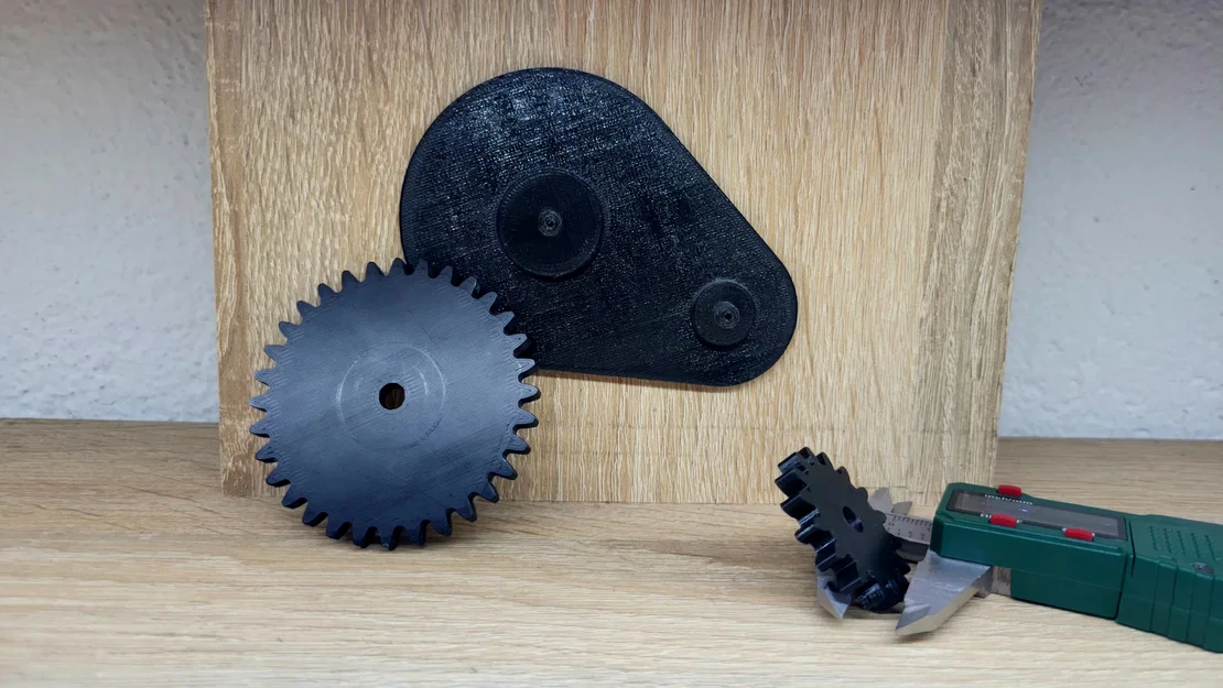 Đồ trang trí bàn làm việc hình bánh răng cơ khí - Image 2