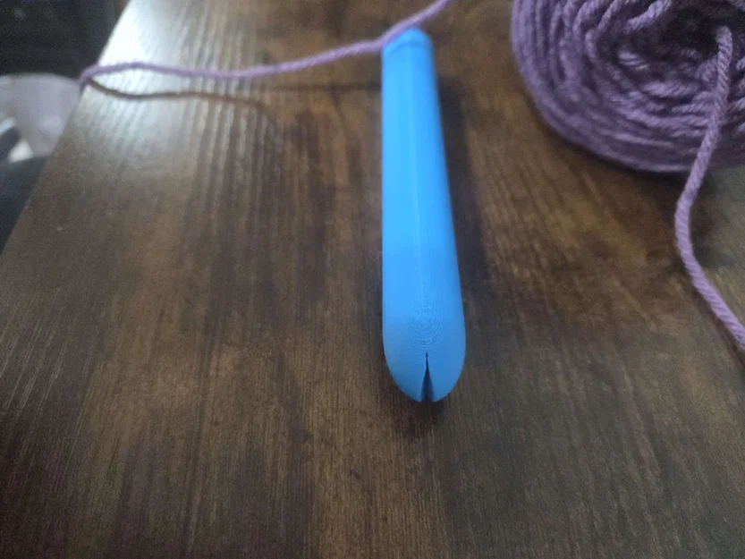 Trục giữ cuộn len đa năng in 3D (Crochet core with thread holder) - Image 2