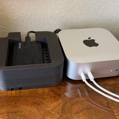 Giá đỡ Mac Mini tích hợp khay chứa nhiều ổ SSD có thể mở rộng