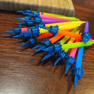 Đế cắm nến sinh nhật: kích thước 5mm hoặc 8mm, nhiều hình dáng